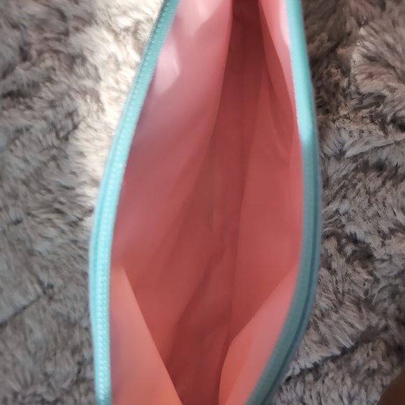 Travel Bag Set Cosmetic Bag and Jewelry Holders - Picture 2 of 4